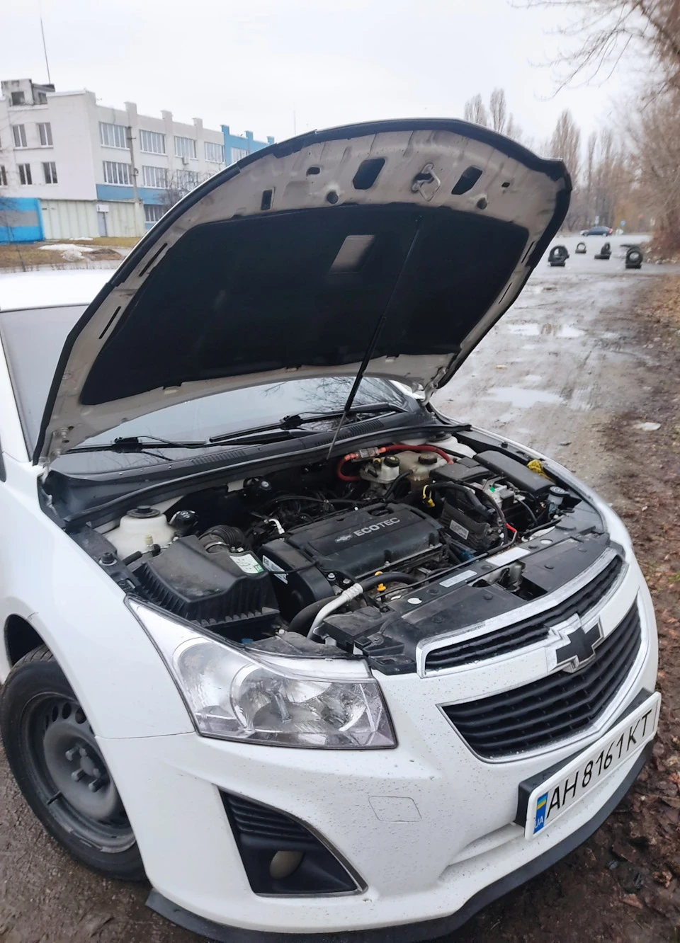Упор капота