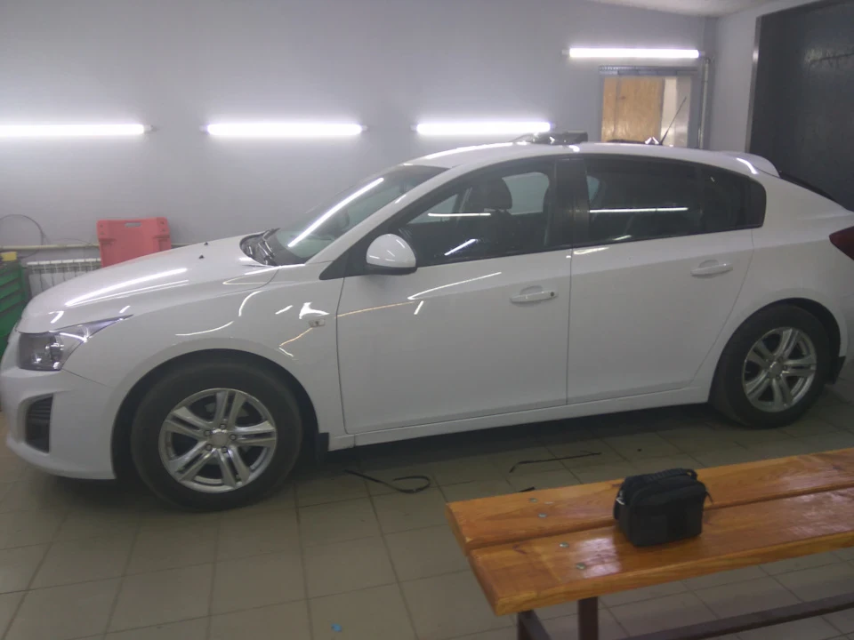 Затонував Cruze плівкою Lumar