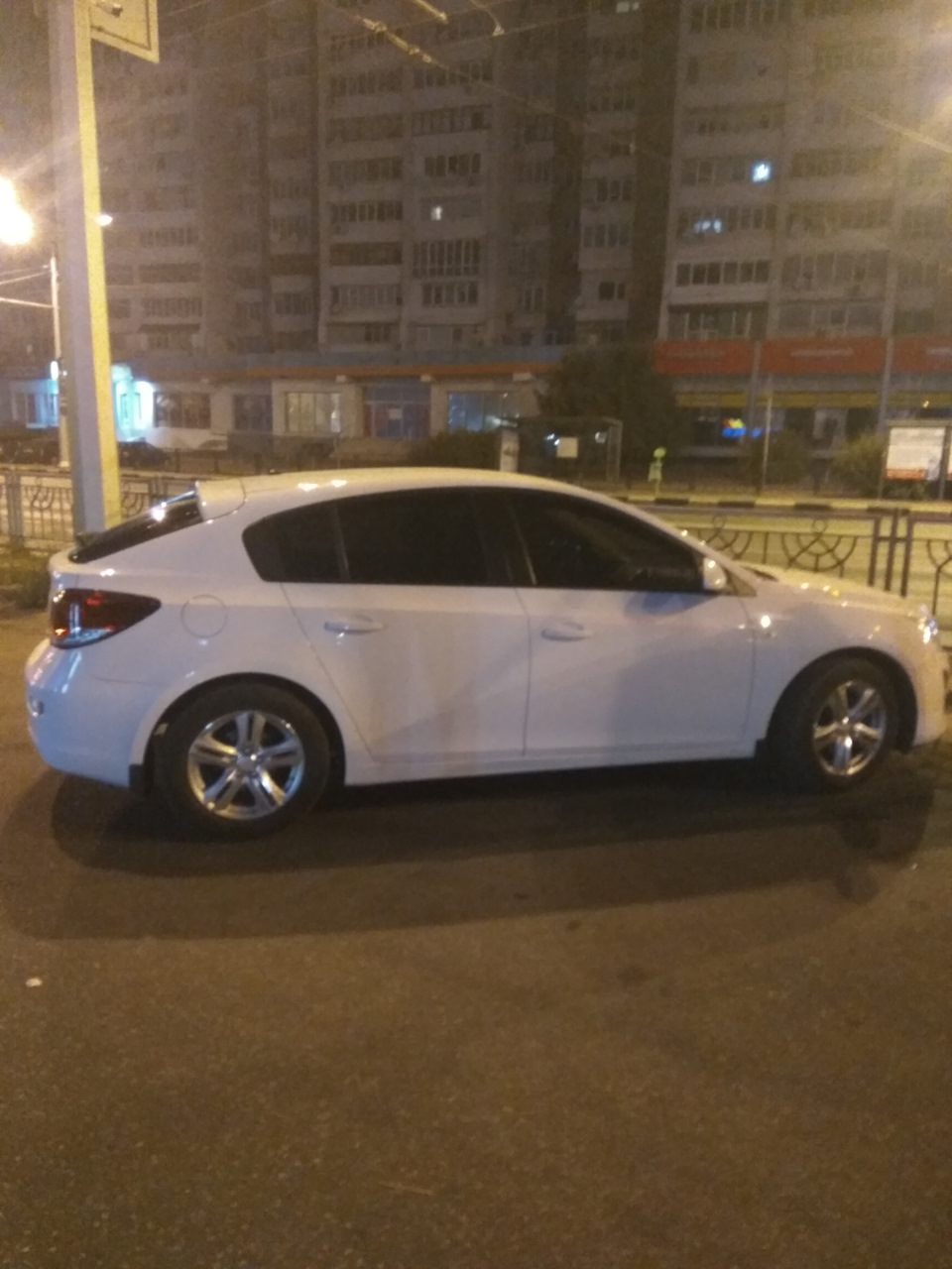 Затонував Cruze плівкою Lumar 4