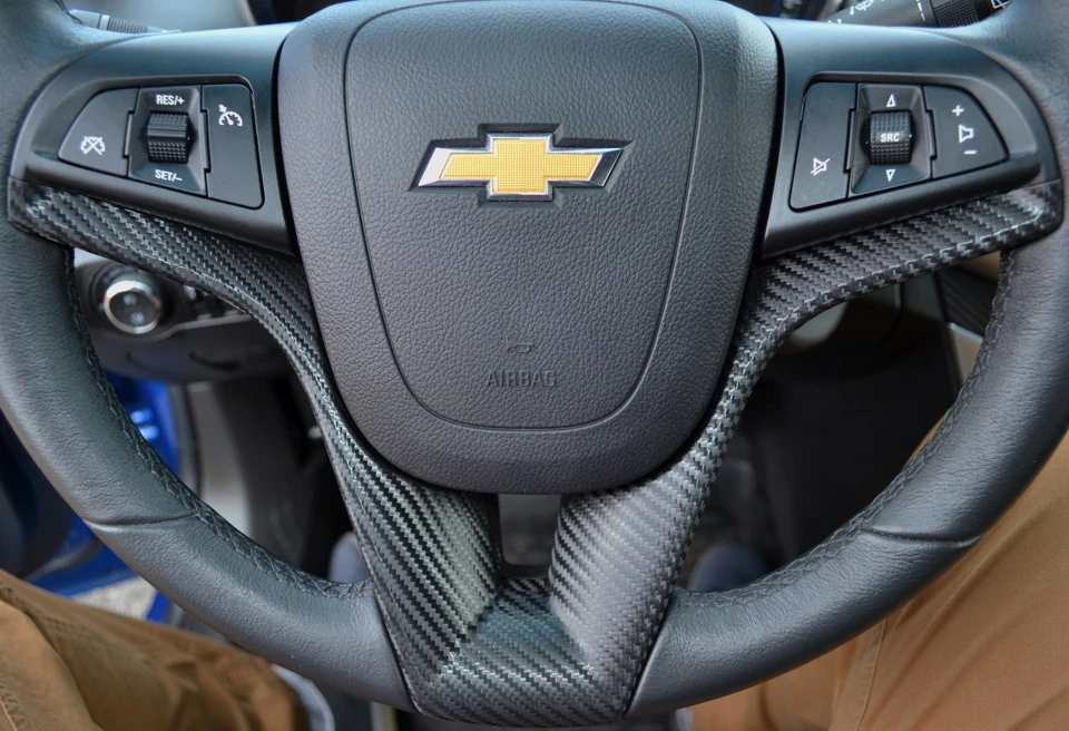 Обклеювання деталей салону в 3м карбон.