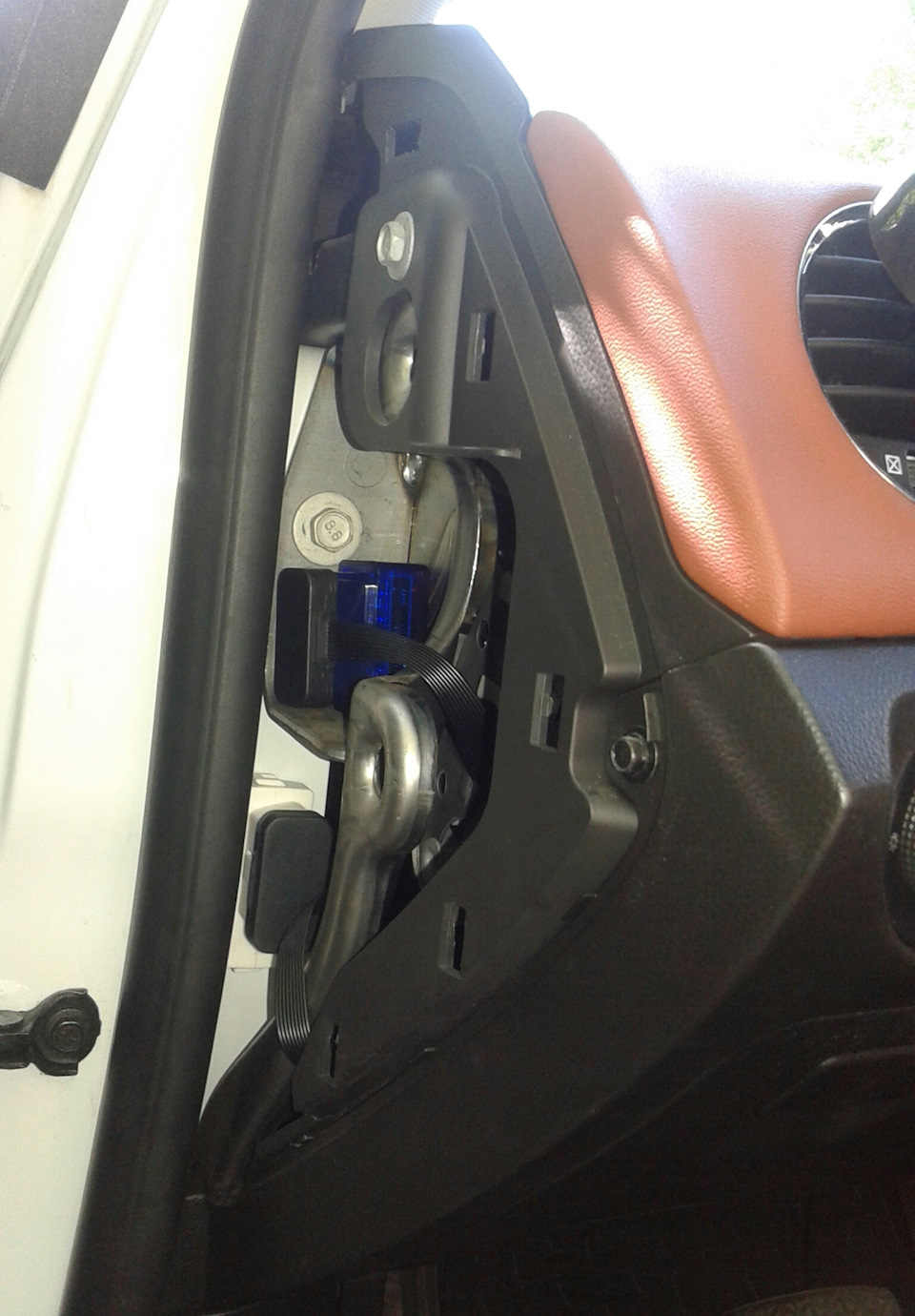 Блоку Комфорту CWM-400 та розгалужувач в OBD 2 4
