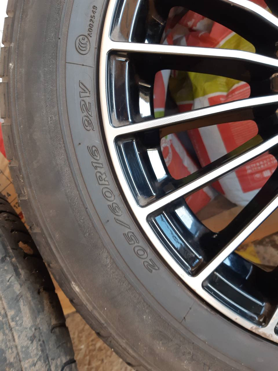 Може, кому потрібні диски r16 3