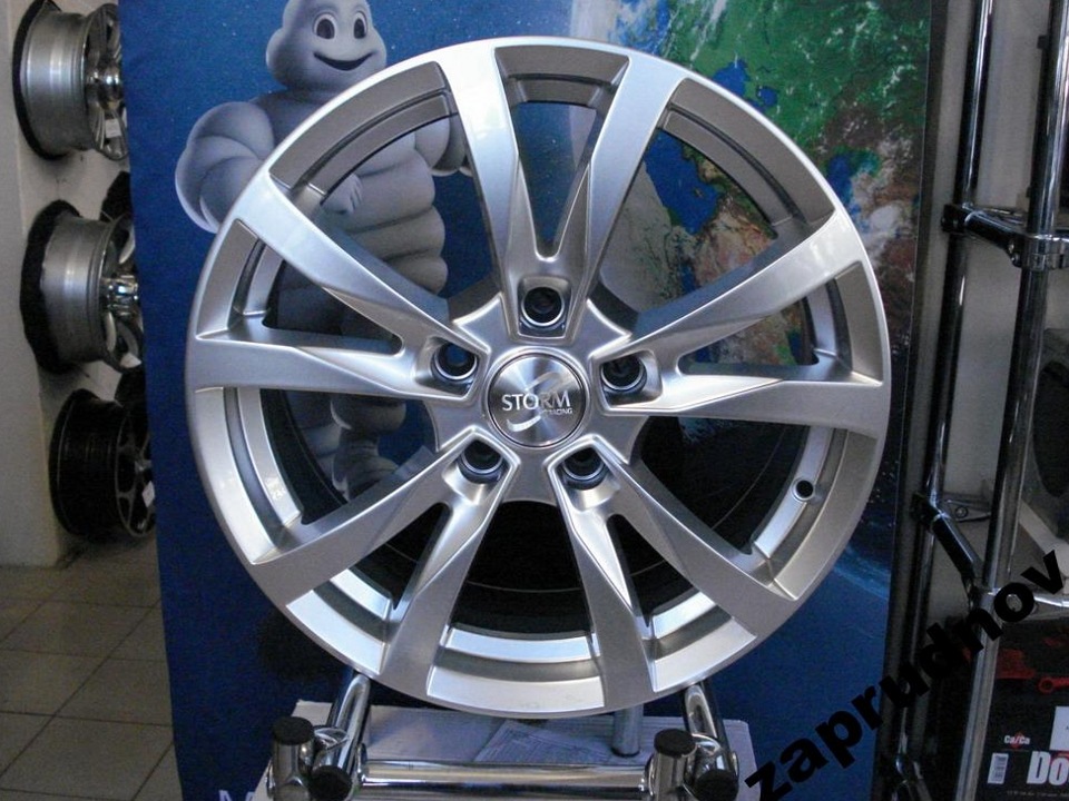 Диски Storm R16 5x105 1