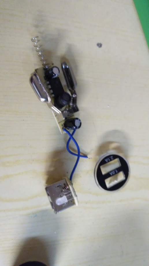 USB розетка в заглушку тунелю (саморобка) 4