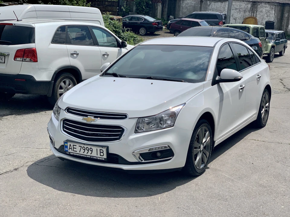 Мийка двигуна та полірування кузова