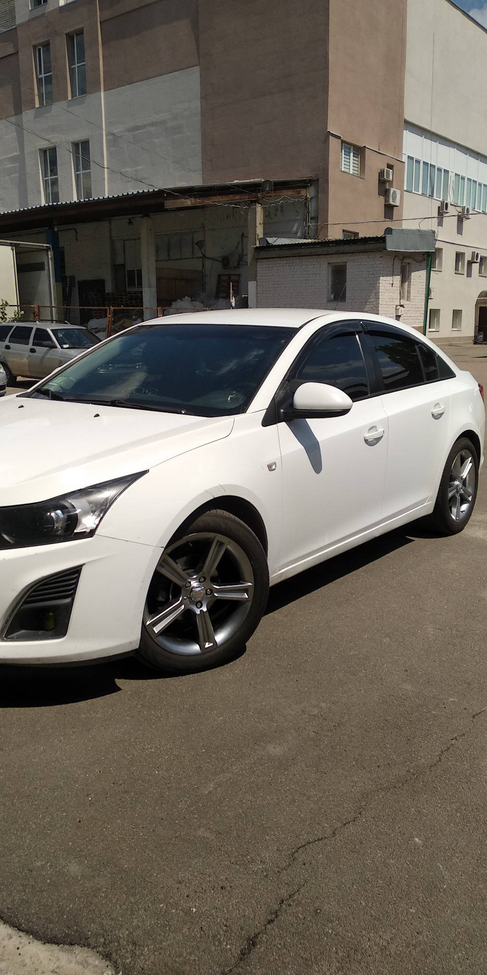 Диски на круз R18 міжболт дисків 5*108 2