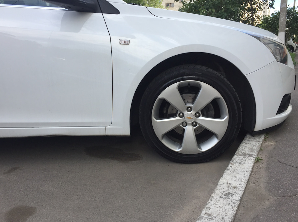 Перфоровані гальмівні диски на Cruze 4