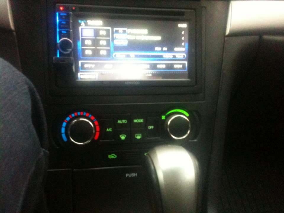 Kenwood DDX4028BT один з найгідніших 2х дінак. 2