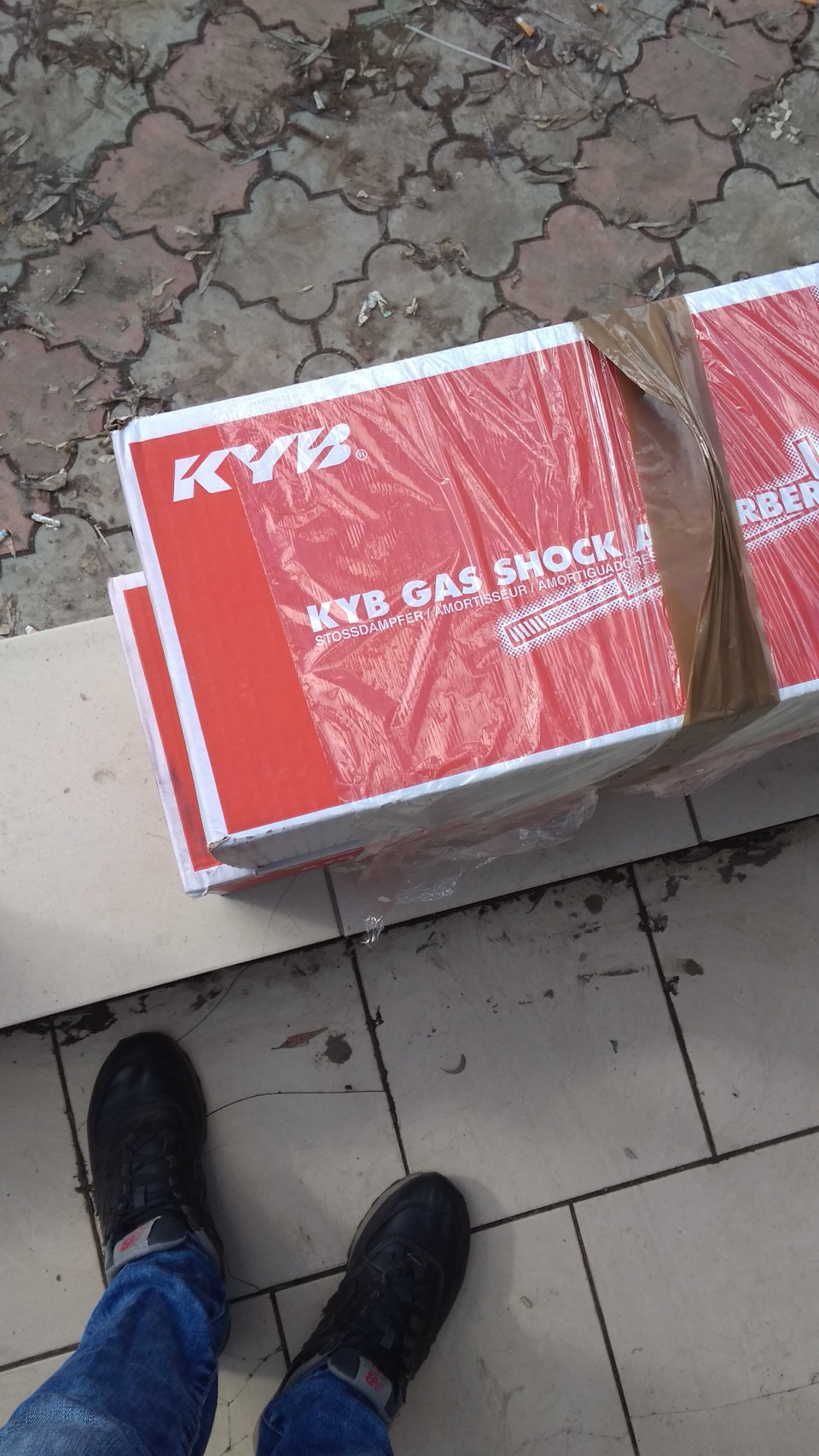 Нові стійки KYB (kayaba) 1