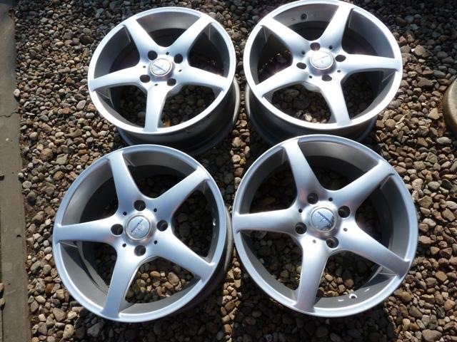 Devino R16 2