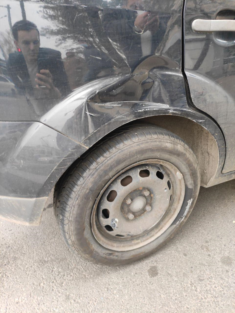 Стукнув бампером інший автомобіль 2
