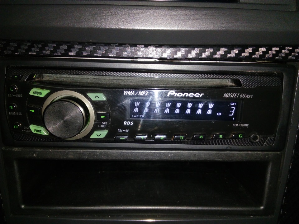 Продам автомагнітолу Pioneer DEH-1320MP 3