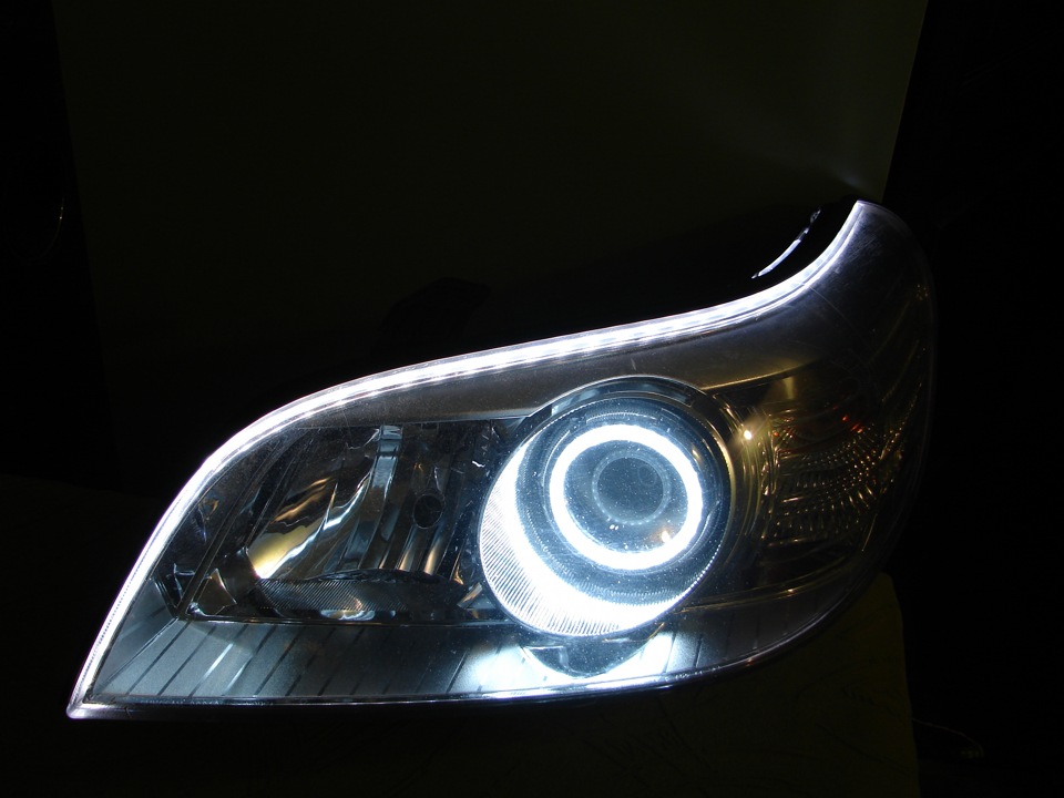 Тим часом. поки Infiniti Q50 дражнить публіку новим дизайном оптики ... 1