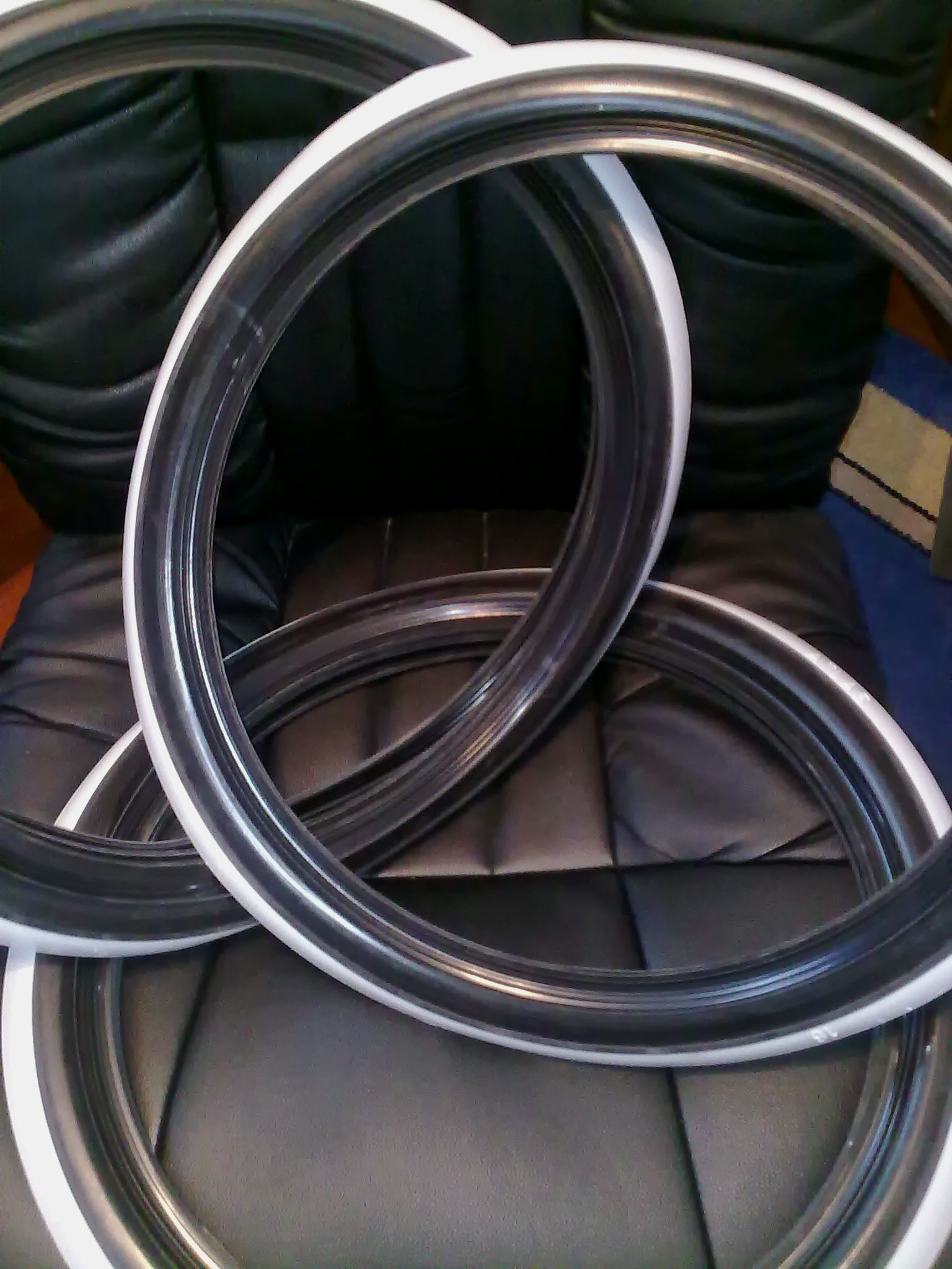 White bands 1