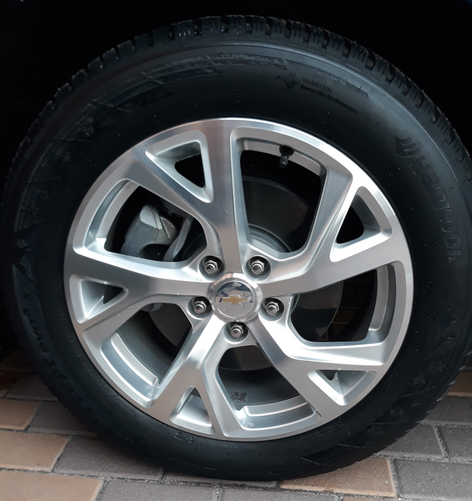Hankook WINTER I*CEPT EVO3 X W330A на Chevrolet Equinox LT 2020, 2.0, FWD 1