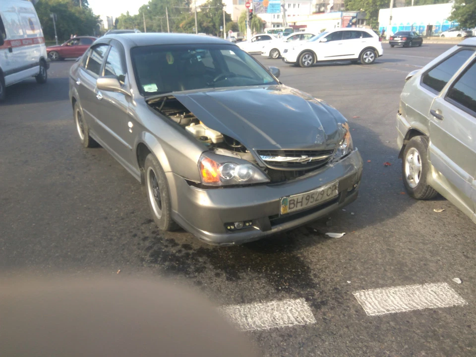 довелося продати