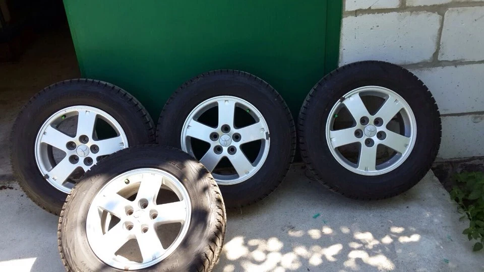 Продам рідні литі диски з Outlander XL