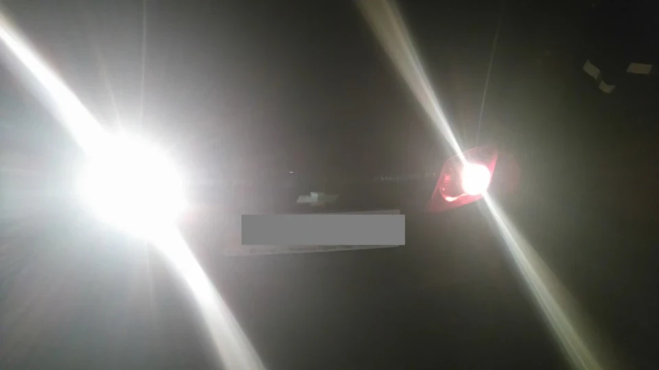 Замінив лампи заднього ходу