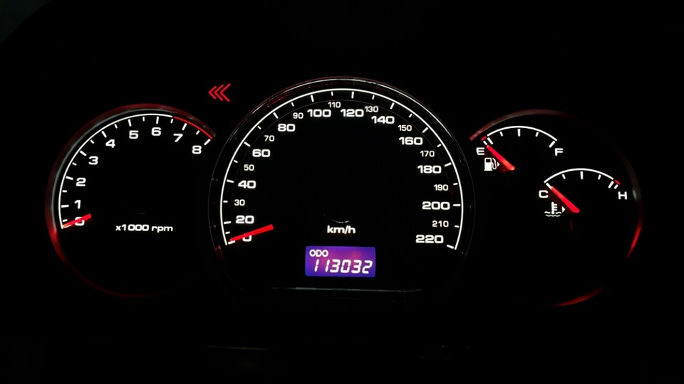 Оптитронне підсвічування панелі приладів від igzelledtuning 1