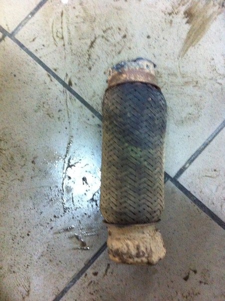 на другий день катання примудрився пошкодити гофру. 1