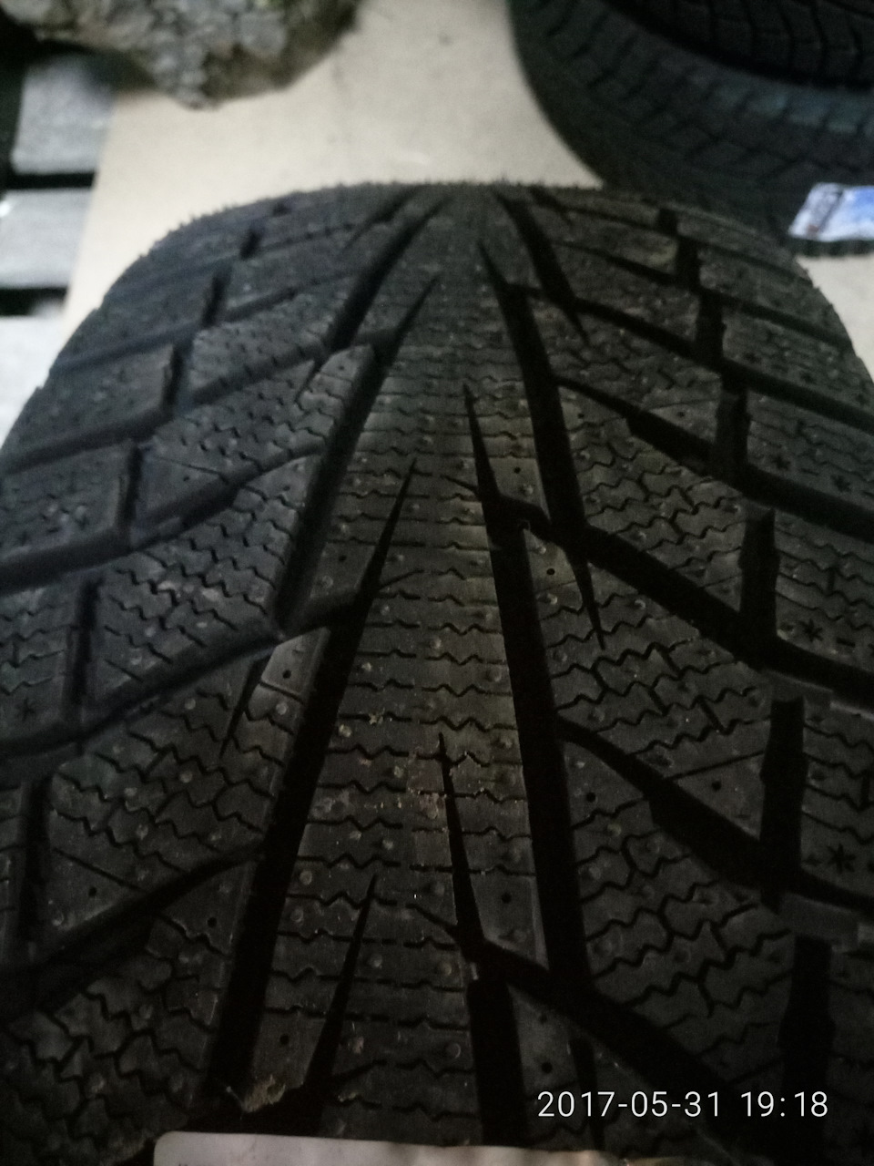 Hankook Winter i*cept IZ 2 W616 1