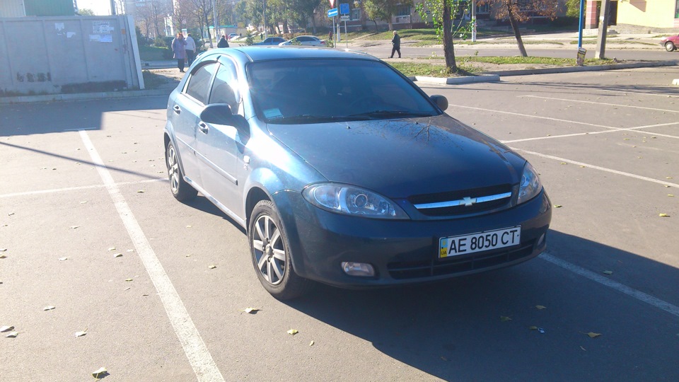 Злий Лачик з акулим поглядом. Лінзи ... 1