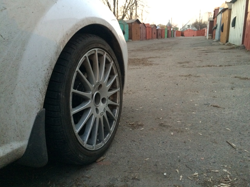 OZ SUPERTURISMO R17 гума 215\40 Dunlop SP Sport Maxx 5