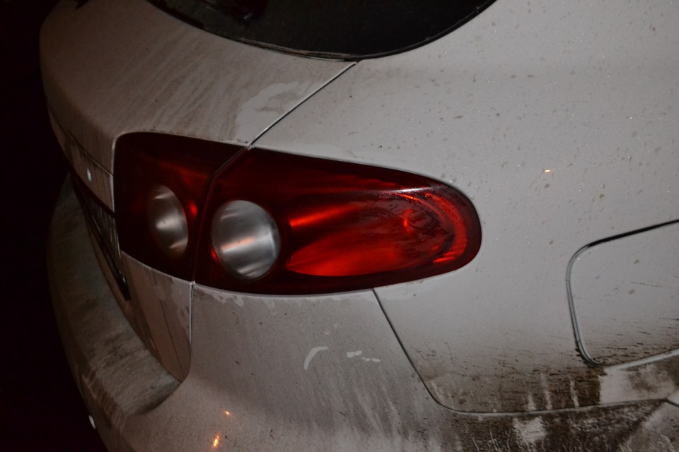 Задні ліхтарі в Plasti Dip 5