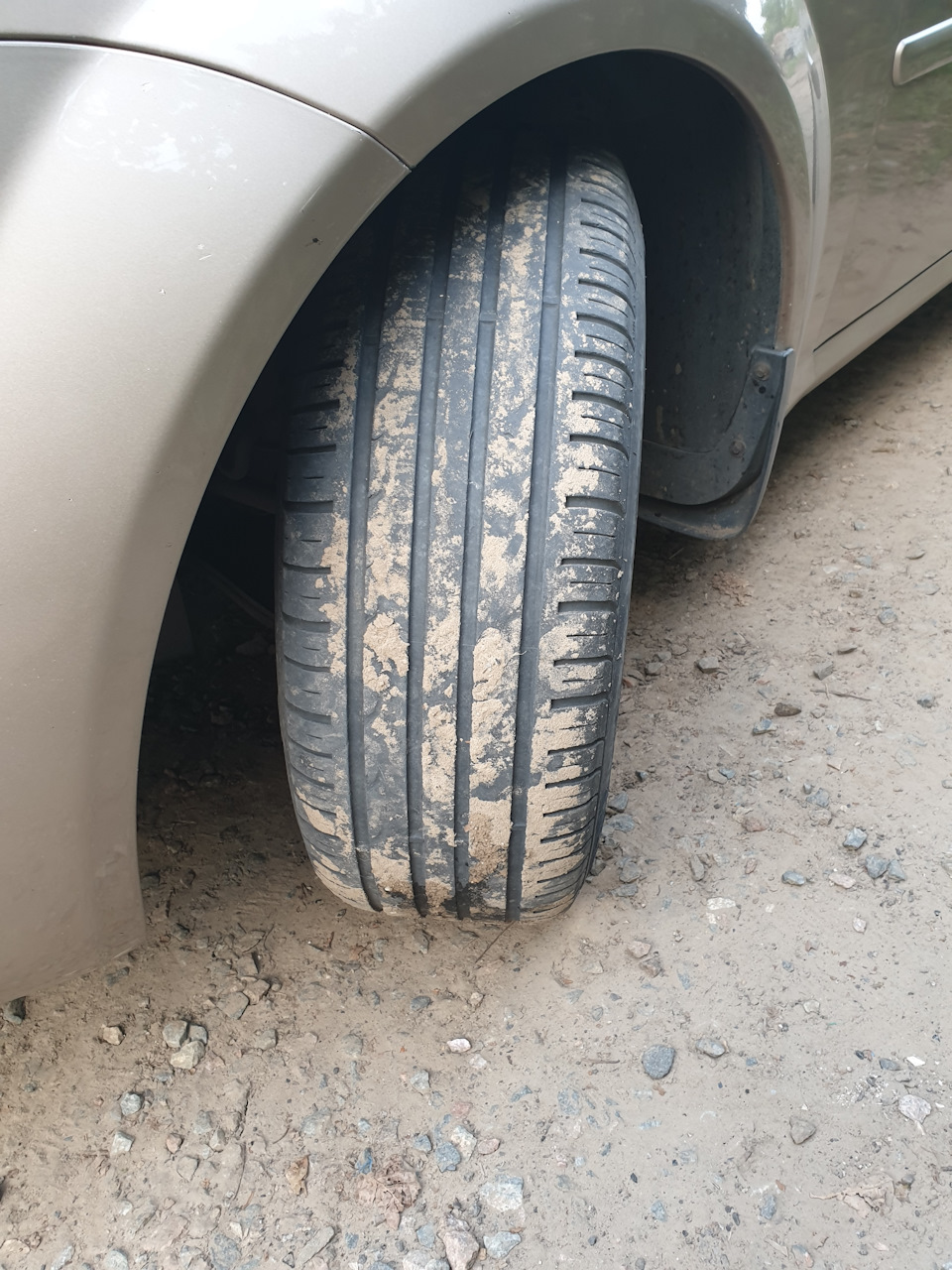 Стане на Лача гума 205 60 r15? 1