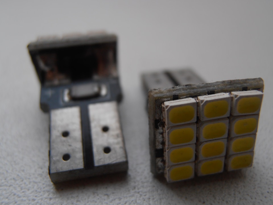 LED у штурманський плафон. 2