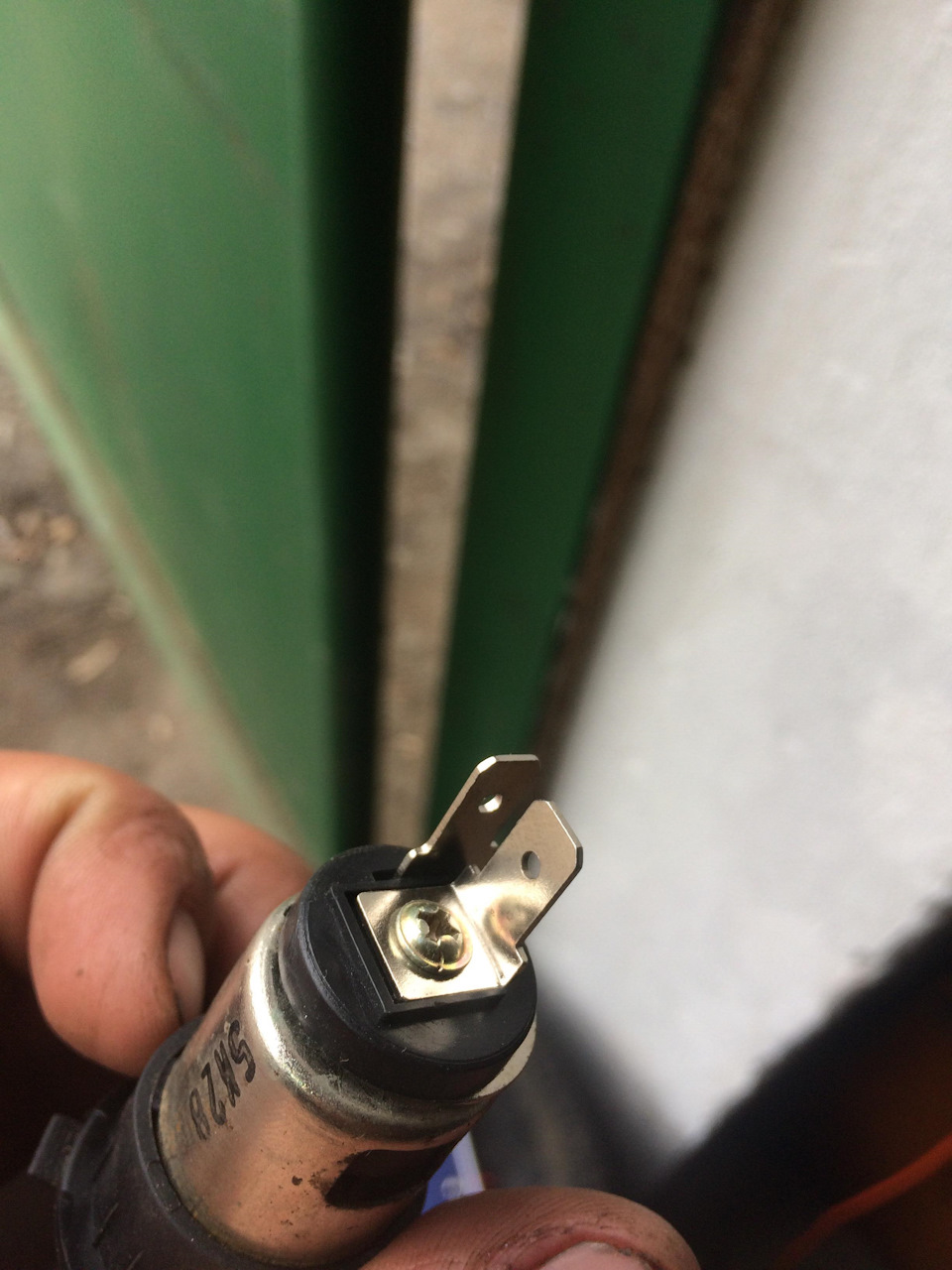 розетка 12v у багажнику 2