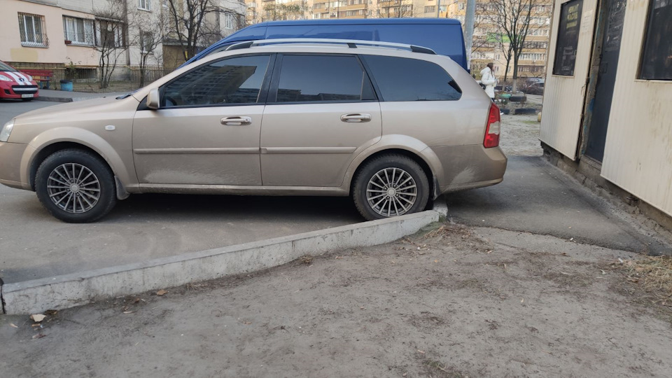 Встановлення релінгів із заставними без заміни полотна даху та фарбування 1