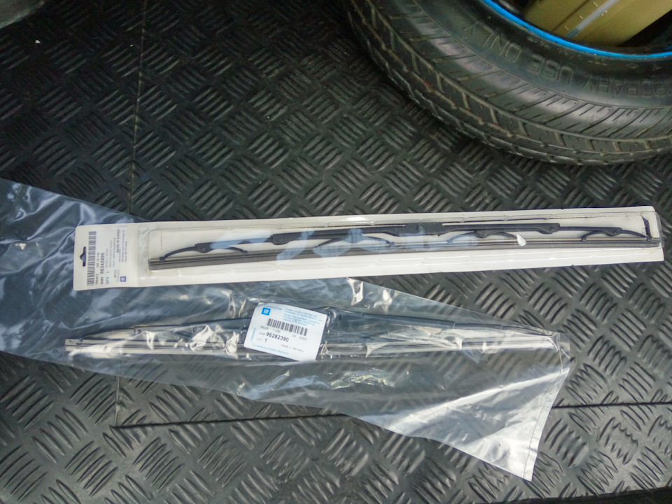 Передні двірники на Chevrolet Lacetti GM 1