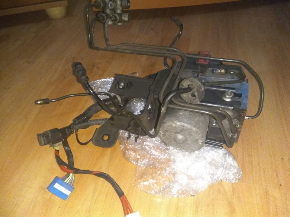 Довгоочікуваний блок abs + tc 1