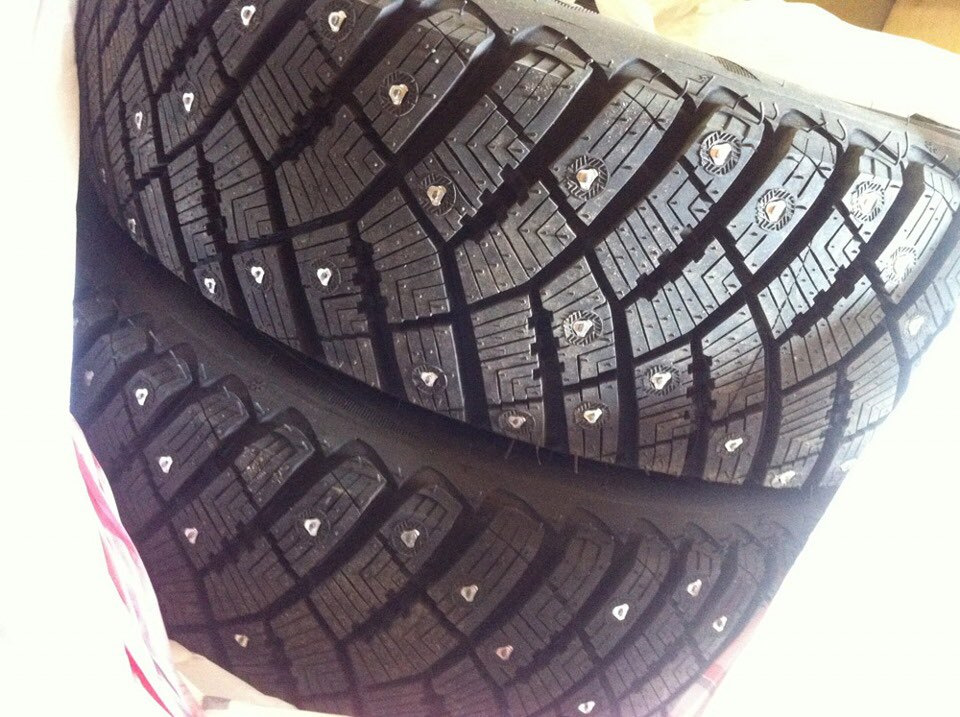 Заготів сани на зиму. Goodyear Ultra Grip Ice Arctic 1