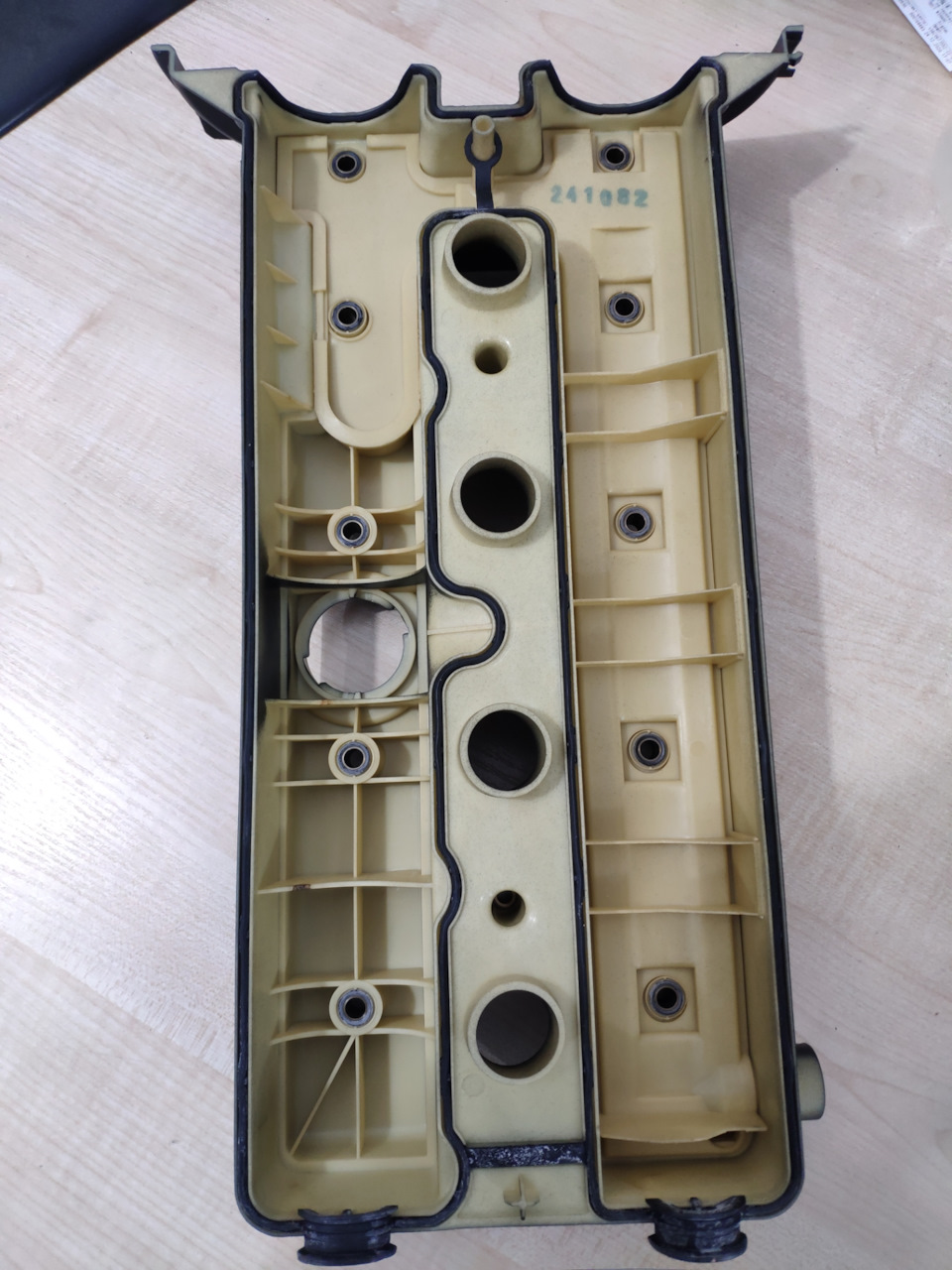 Кришка клапанів Лачетті T18SED GM 92062396 3