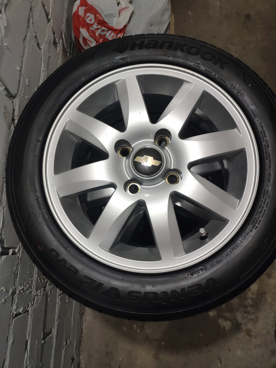 Новий комплект на весну диски + гума Hankook Ventus V12 Evo2 195 55 15 3