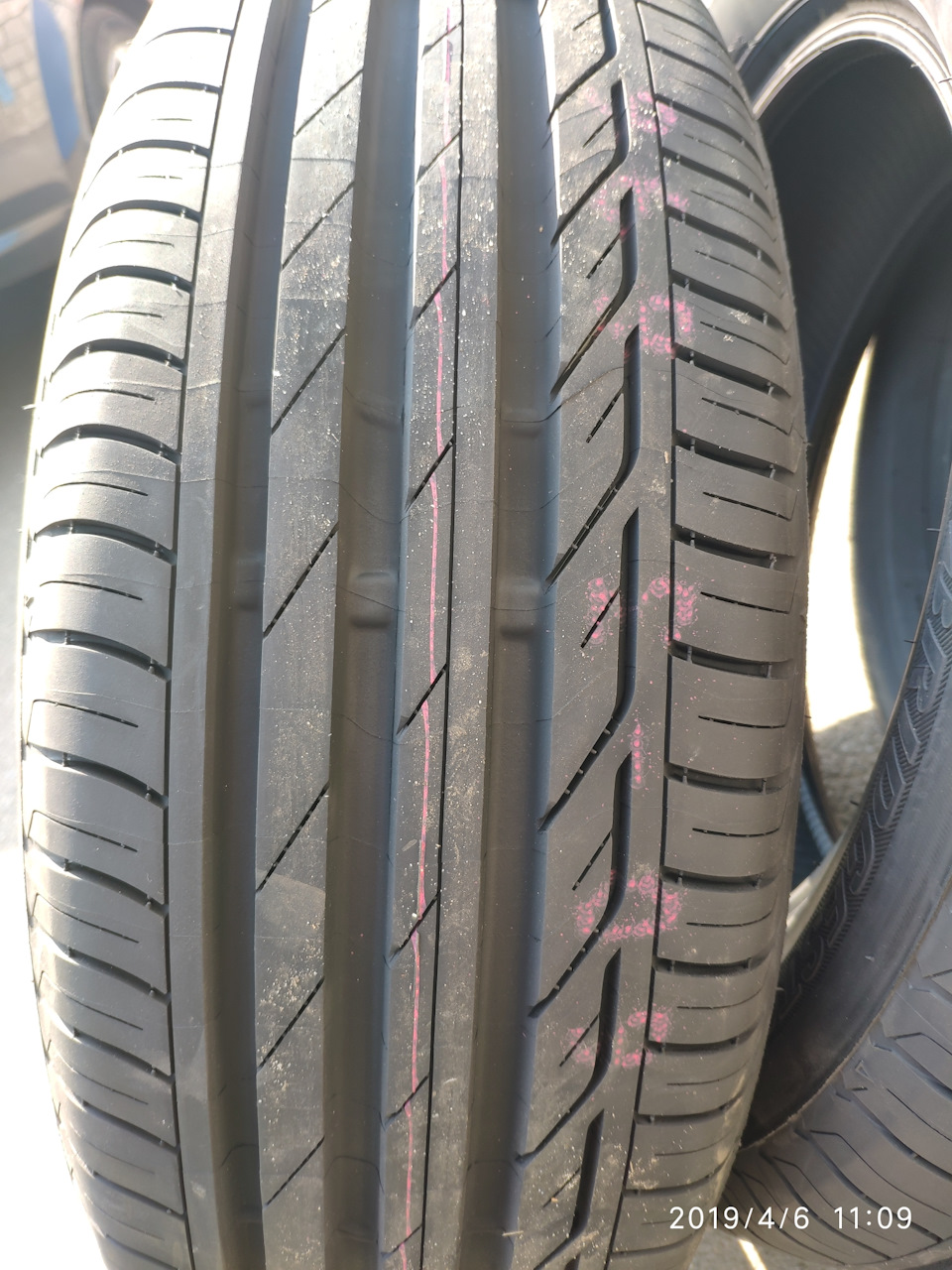 Обновлення літо Bridgestone Turanza T001 195/60 R15 88V 5