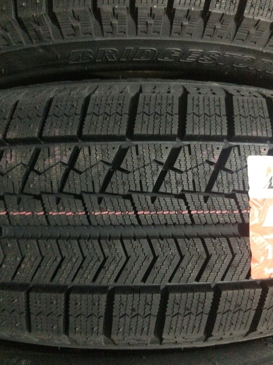 Оновлення зимової гуми BRIDGESTONE Blizzak VRX 195/60R15 2