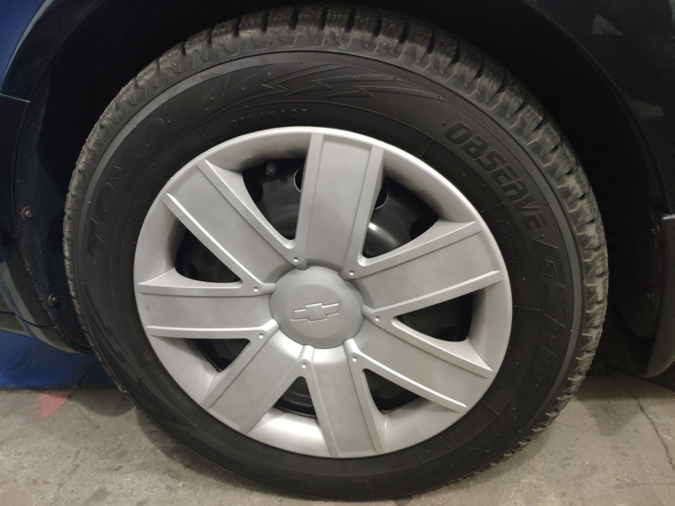 Зміна зимової гуми з Bridgestone Blizzak VRX на Toyo Observe GSi-6 1