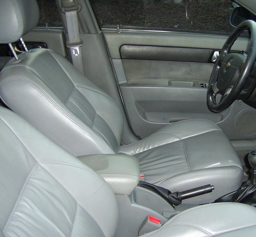 Вибір оригінального шкіряного салону Lacetti 2