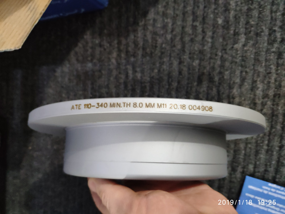 Задні гальма диски Ate 24.0110-0340.1 колодки Ate 13.0460-5739.2 5