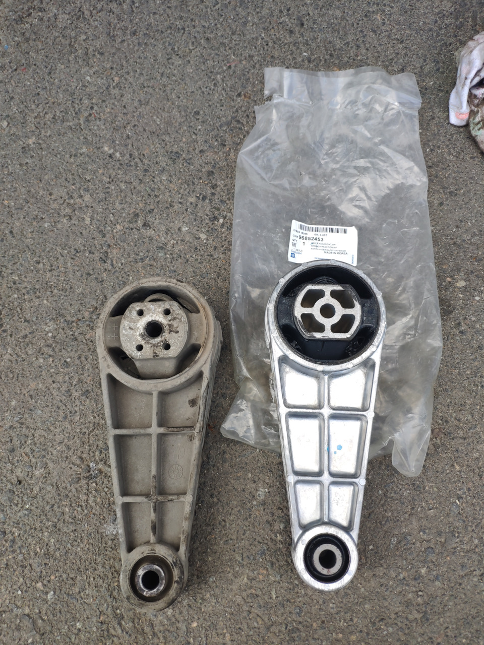 Заміна нижньої опори двигуна GM 96852453 5