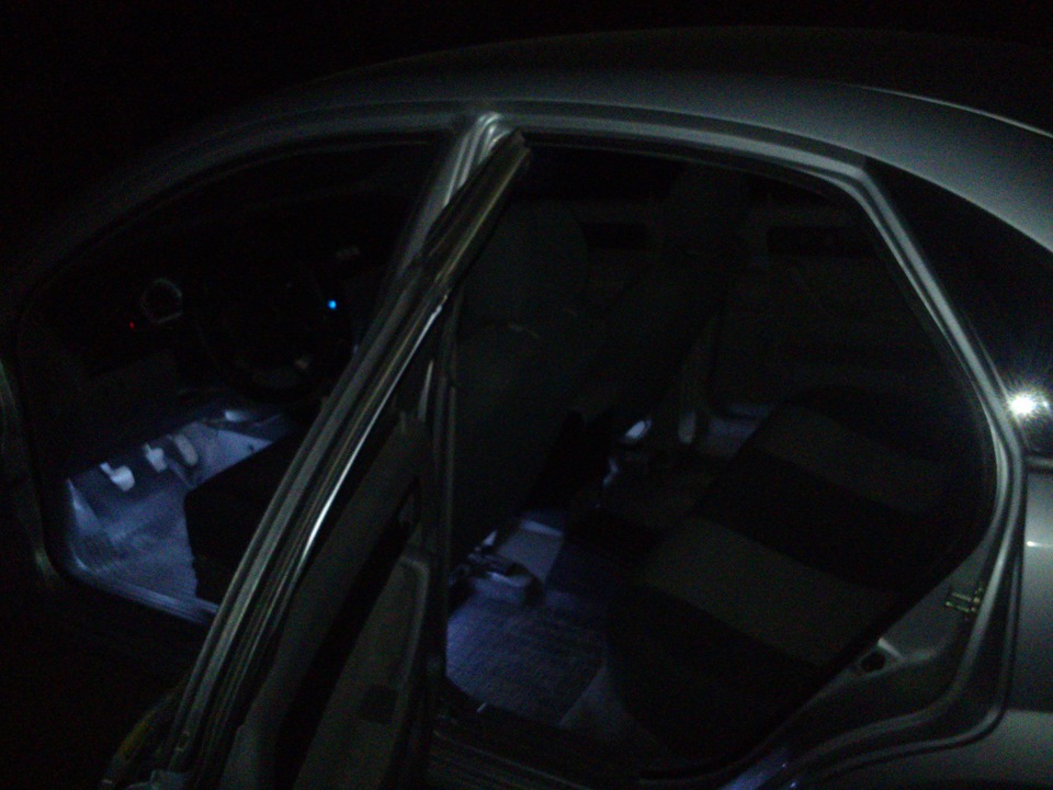 Підсвічування в ноги Lacetti 1