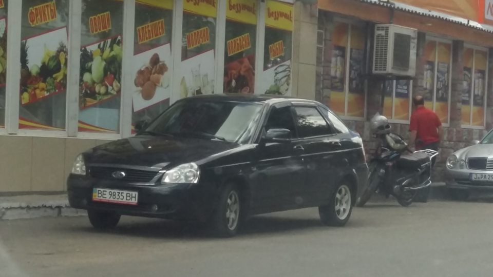 Зустрів колишню 2