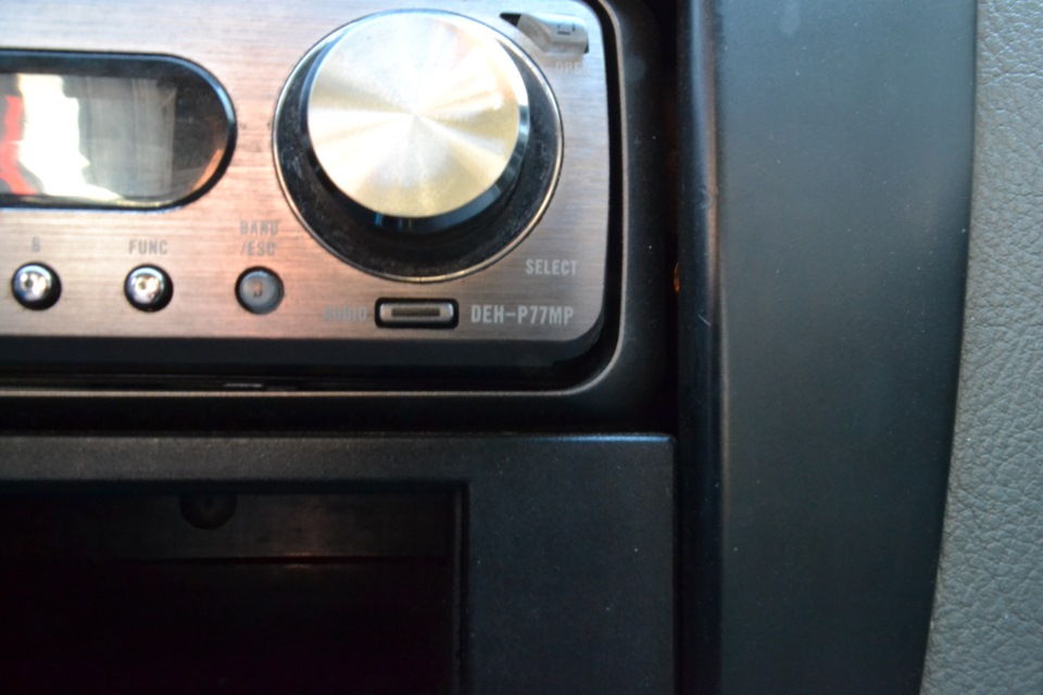 Pioneer DEH-P77MP 2