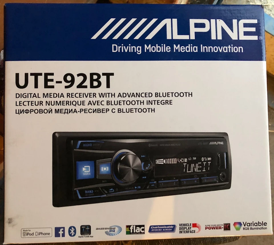 Заміна ГУ на Alpine UTE-92BT