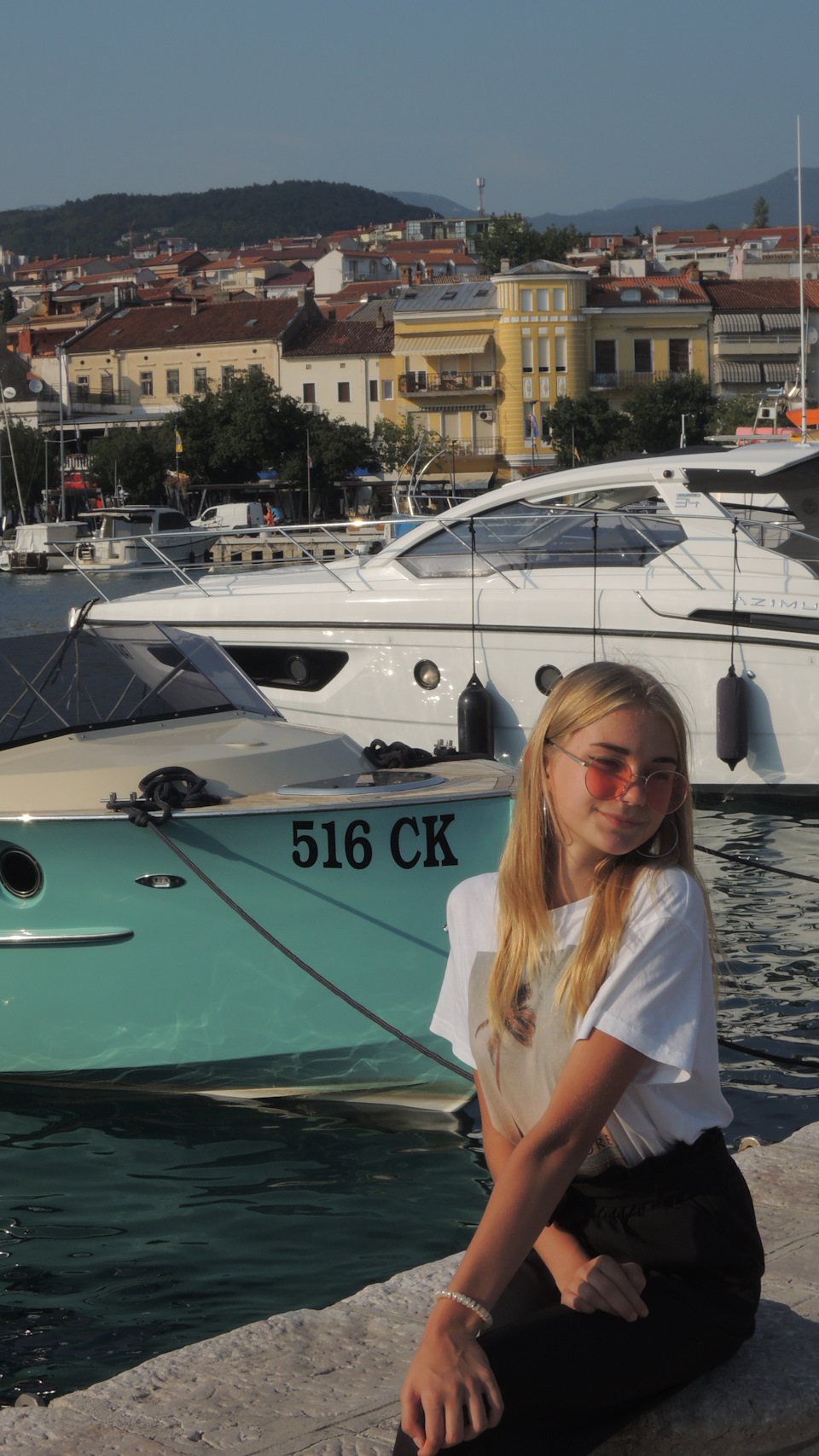 На морі 4