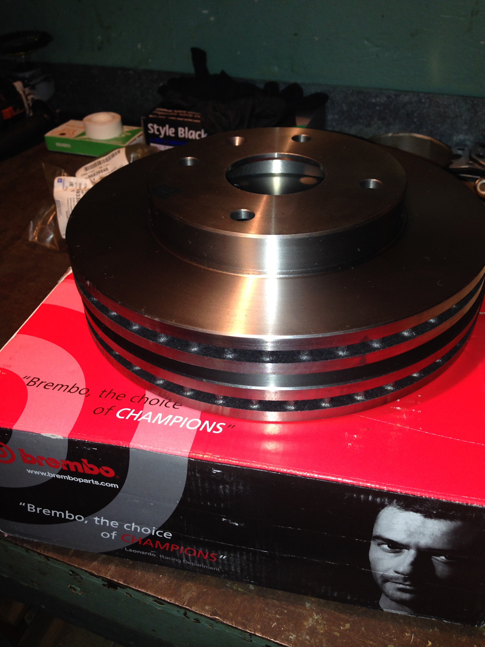 Передні гальмівні диски + колодки BREMBO 3