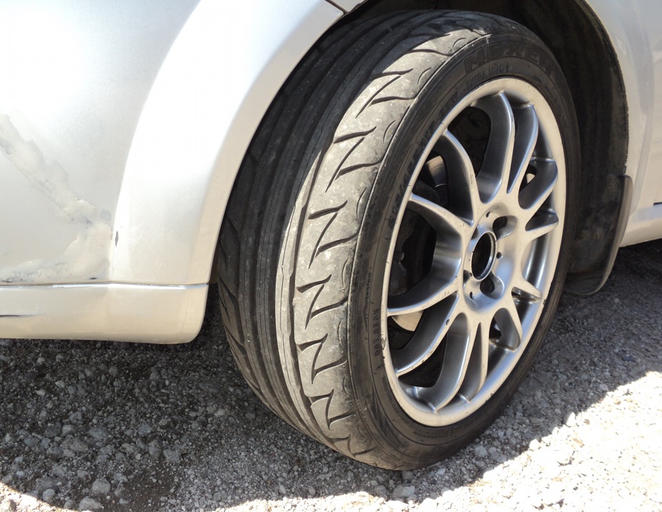Диски на місці) 17 і NEXEN N9000 215/45 ZR17 5